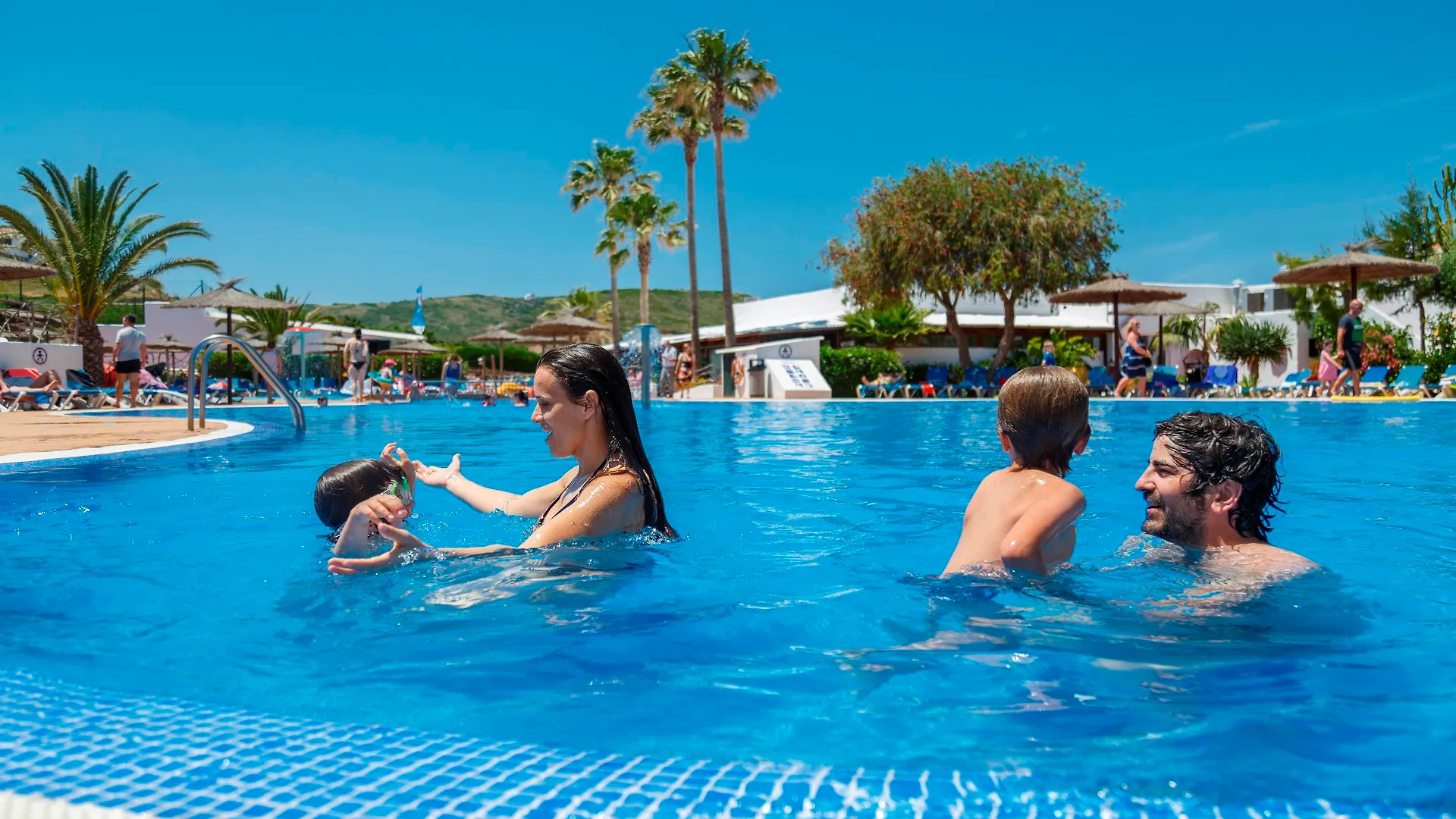 Fergus Club Carema Splash Playas De Fornells Spain
