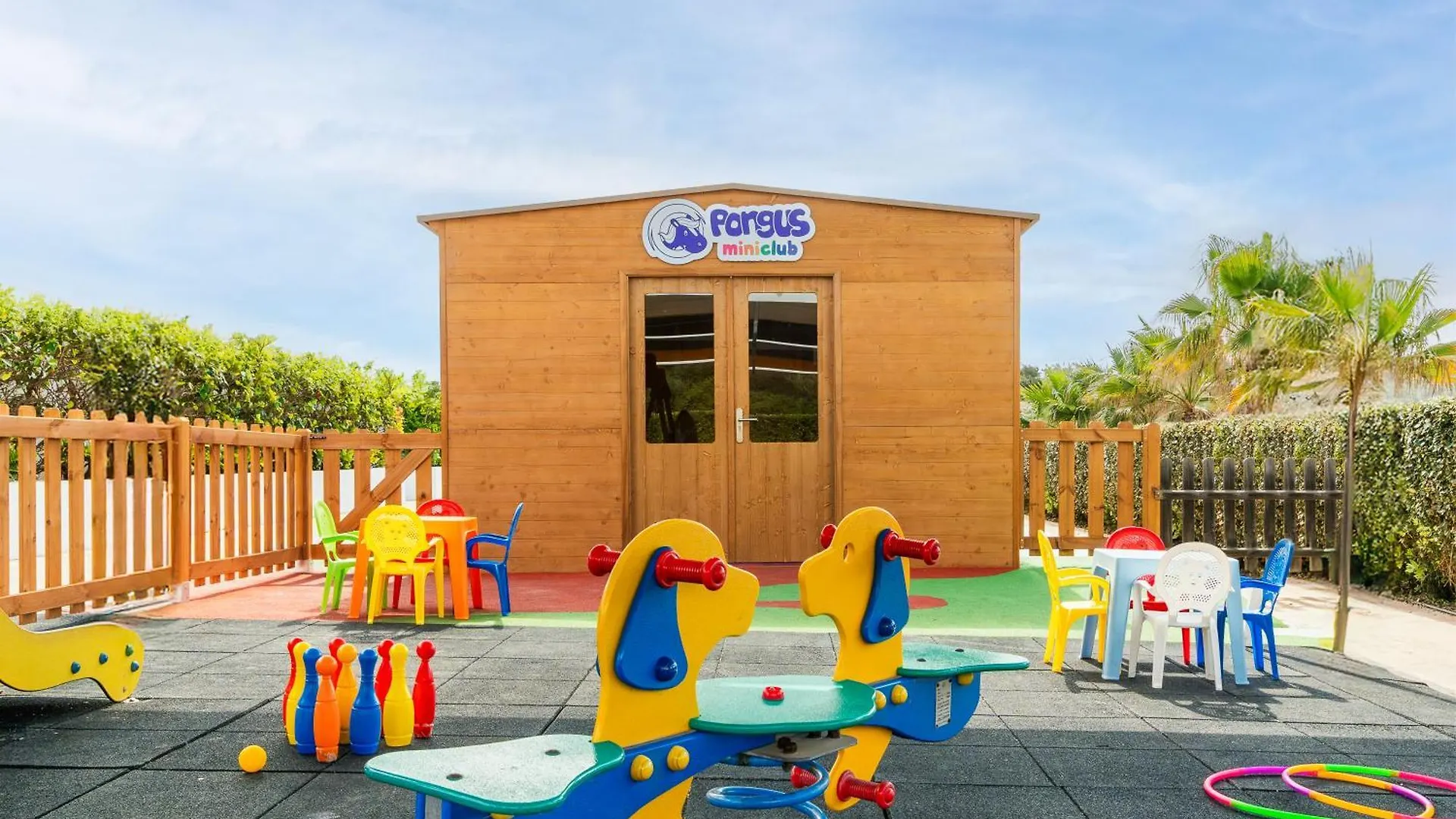 Aparthotel Fergus Club Carema Splash Playas De Fornells