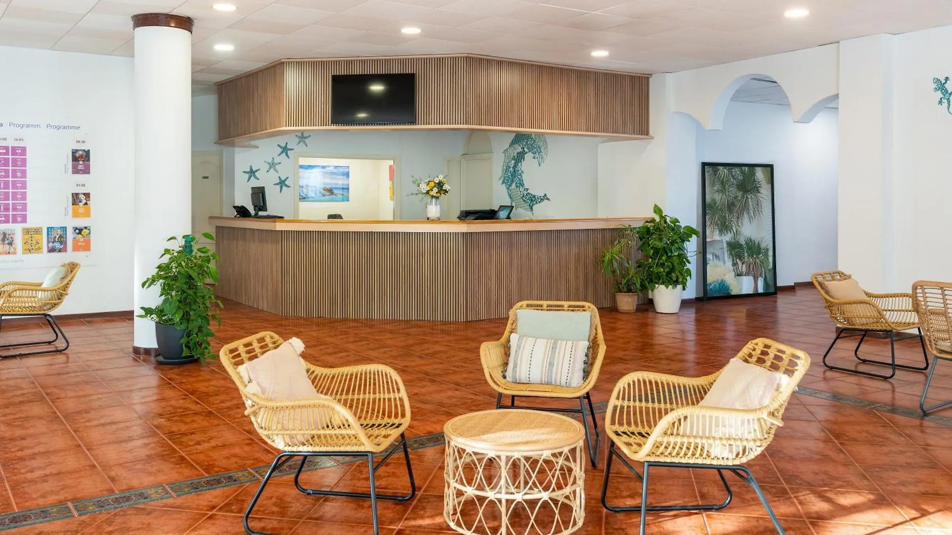 Fergus Club Carema Splash Playas De Fornells Aparthotel